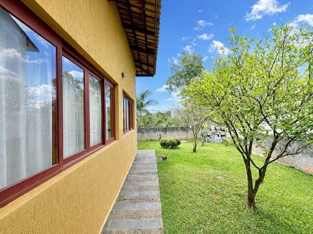 Casa com 438m² 3 quartos e 3 banheiros, à venda, no bairro Outeiro de Passárgada em Cotia
