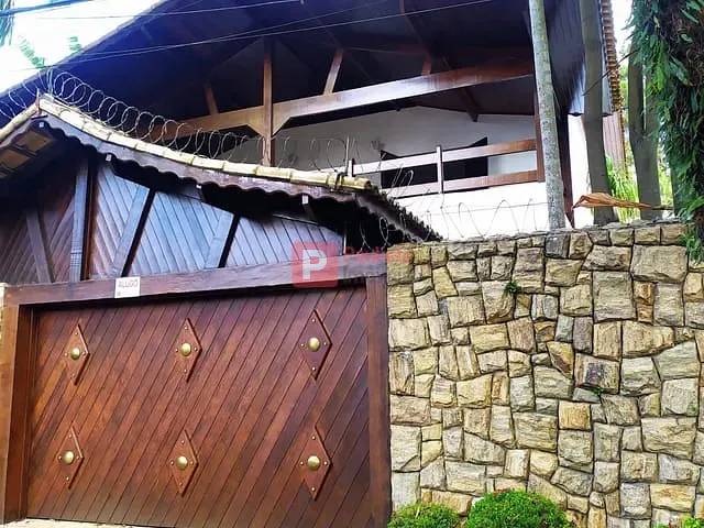 Casa com 678m² 3 quartos e 3 banheiros, à venda, no bairro Interlagos em São Paulo