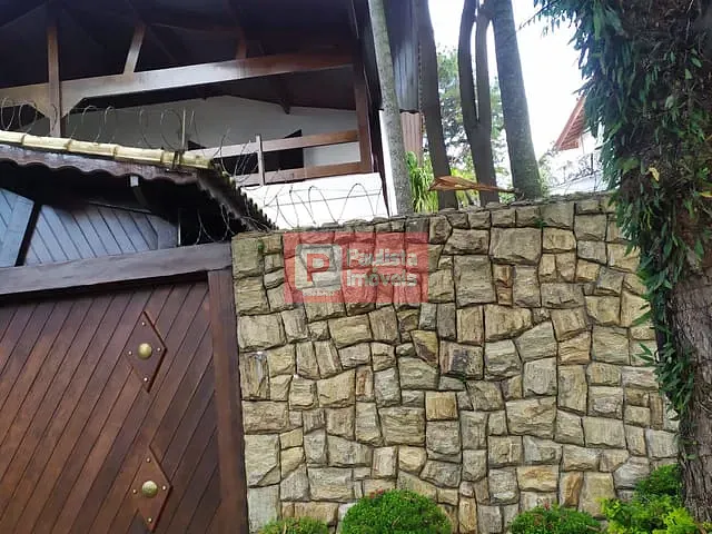Casa com 678m² 3 quartos e 3 banheiros, à venda, no bairro Interlagos em São Paulo