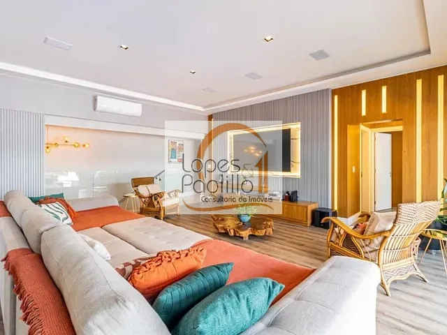 Casa com 1000m² 4 quartos e 8 banheiros, à venda, no bairro Vila Santista em Atibaia