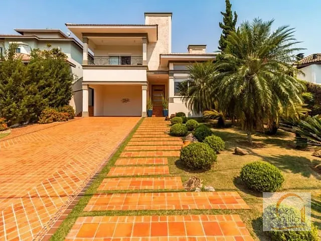 Casa com 1000m² 4 quartos e 8 banheiros, à venda, no bairro Vila Santista em Atibaia