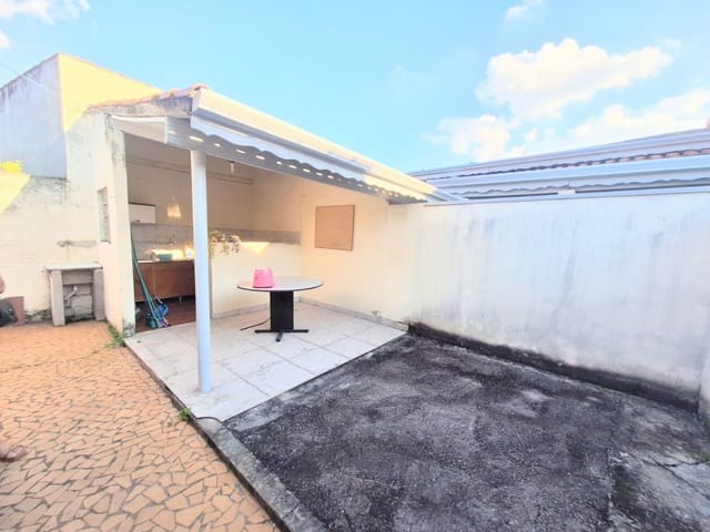 Casa com 349m² 3 quartos e 1 banheiro, à venda, no bairro Vila Betânia em São José dos Campos