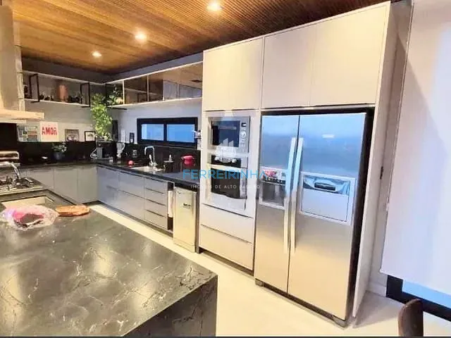 Casa com 510m² 4 quartos e 5 banheiros, à venda ou para alugar, no bairro Urbanova em São José dos Campos