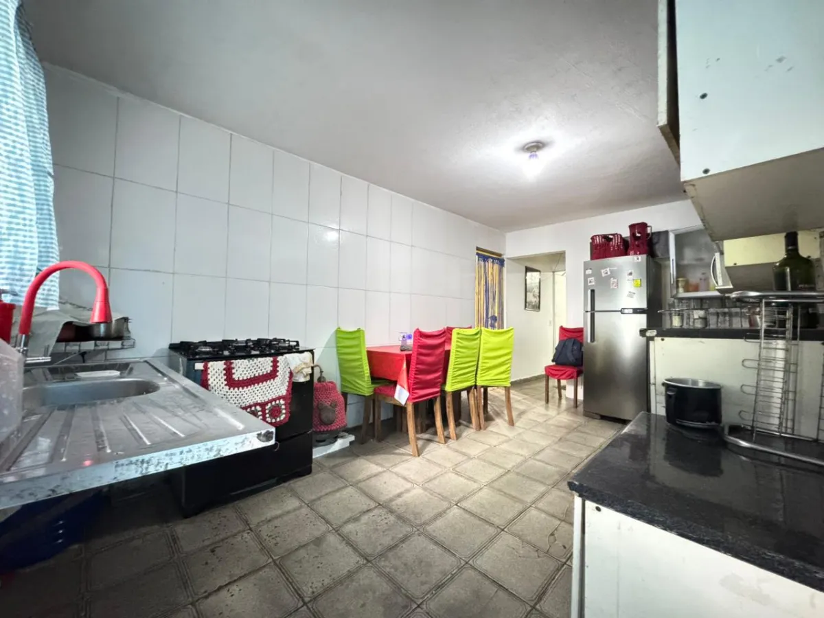 Casa para venda em Jardim Santa Adélia com 5 quartos, 92m²