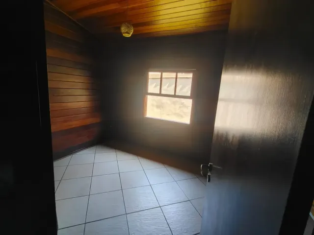 Casa com 500m² 3 quartos e 2 banheiros, à venda, no bairro Nagoya Garden em Vargem Grande Paulista