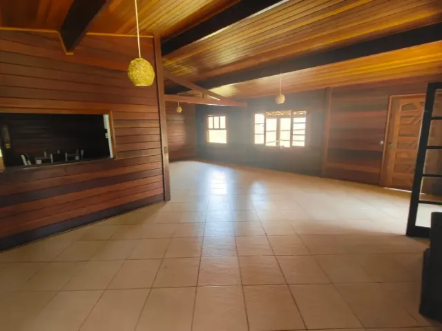 Casa com 500m² 3 quartos e 2 banheiros, à venda, no bairro Nagoya Garden em Vargem Grande Paulista