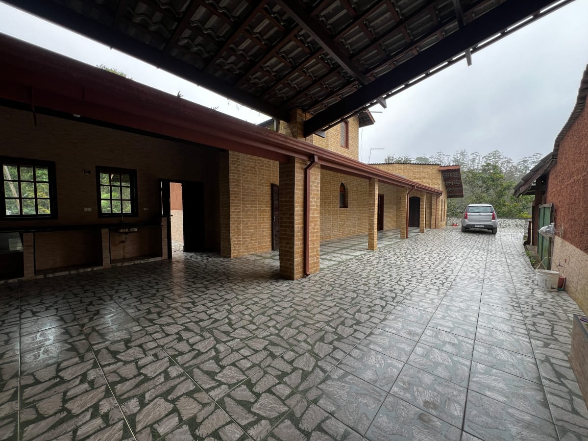 Casa para venda em Quarta Divisão com 3 quartos, sendo 1 suíte , 289m²