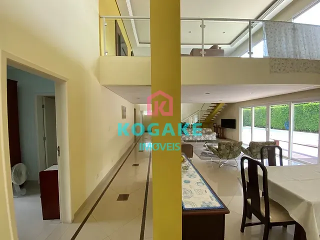 Casa com 842m² 4 quartos e 6 banheiros, à venda, no bairro Terras de Sant Anna em Jacareí