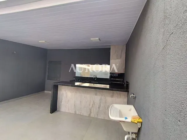 Casa 2 quartos e 1 banheiro, à venda, no bairro Pioneiros em Londrina