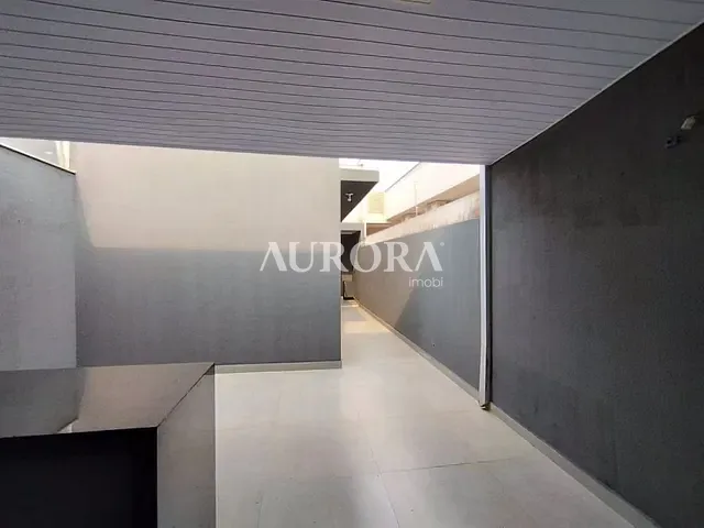 Casa 2 quartos e 1 banheiro, à venda, no bairro Pioneiros em Londrina