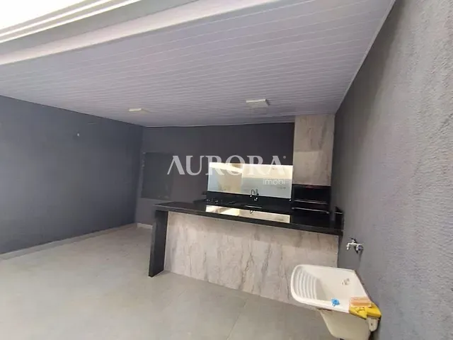 Casa 2 quartos e 1 banheiro, à venda, no bairro Pioneiros em Londrina