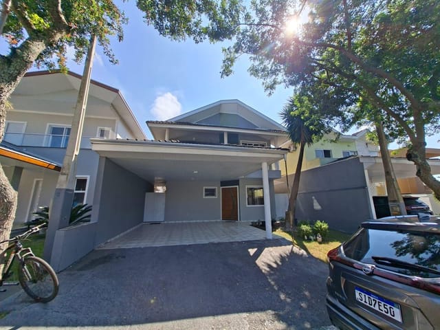 Casa 4 quartos e 2 banheiros, para alugar, no bairro Urbanova VII em São José dos Campos