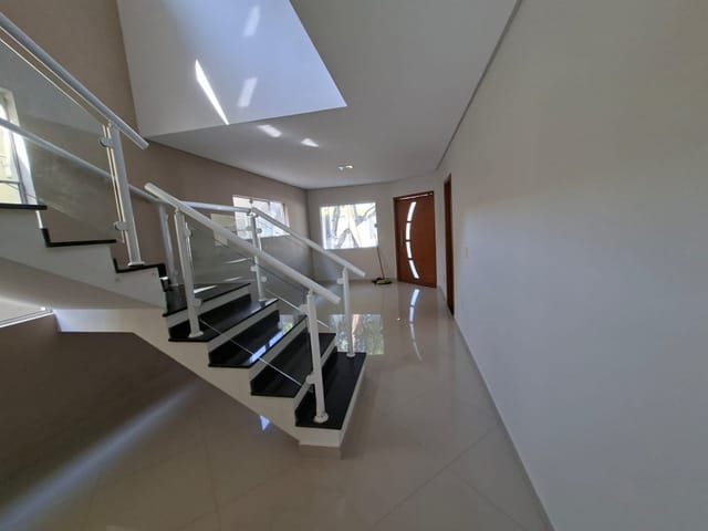 Casa 4 quartos e 2 banheiros, para alugar, no bairro Urbanova VII em São José dos Campos