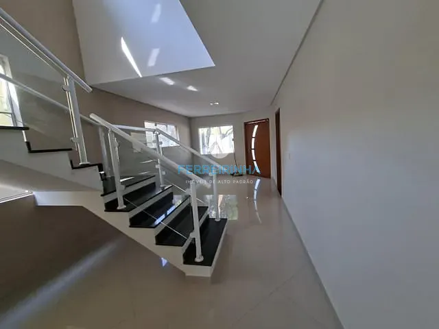 Casa 4 quartos e 2 banheiros, para alugar, no bairro Urbanova VII em São José dos Campos