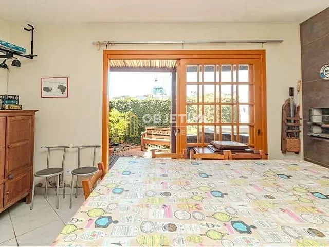 Casa 3 quartos e 4 banheiros, à venda, no bairro Chácara das Pedras em Porto Alegre