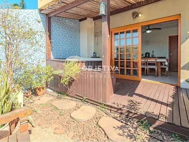 Casa 3 quartos e 4 banheiros, à venda, no bairro Chácara das Pedras em Porto Alegre