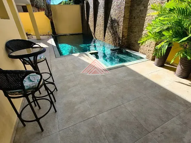 Casa 4 quartos e 5 banheiros, à venda, no bairro Toque-Toque Pequeno em São Sebastião