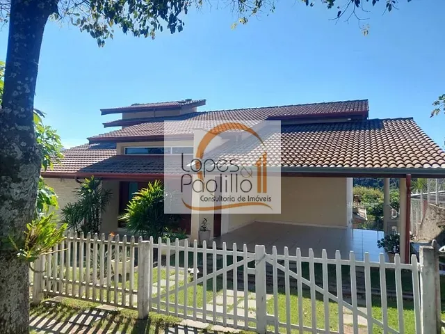 Casa com 1000m² 5 quartos e 6 banheiros, à venda, no bairro Condomínio Porto Danalis em Joanópolis