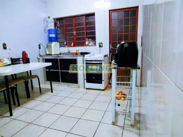 Casa com 200m² 2 quartos e 3 banheiros, à venda, no bairro Jardim Cidade Azul em Rio Claro