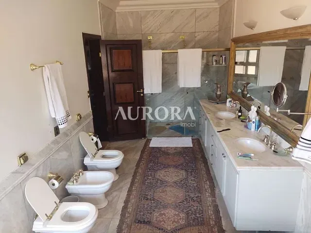Casa com 4000m² 5 quartos e 5 banheiros, à venda, no bairro Bela Suiça em Londrina