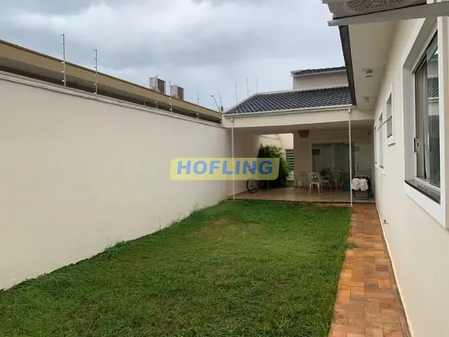 Casa com 305m² 4 quartos e 2 banheiros, à venda, no bairro Vila do Rádio em Rio Claro