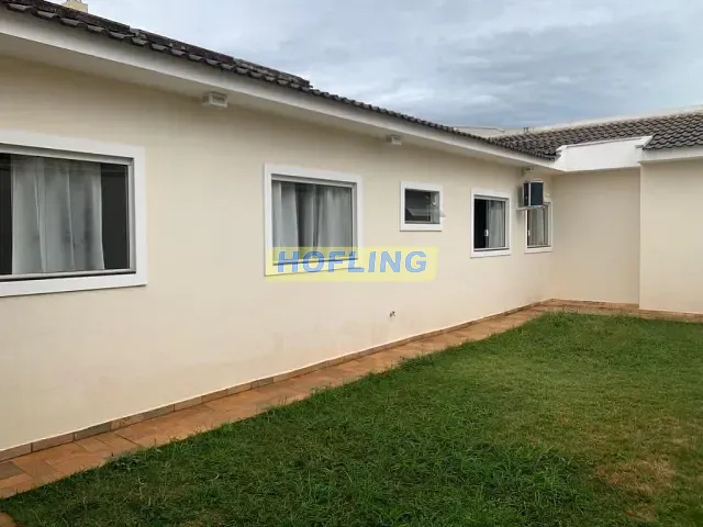 Casa com 305m² 4 quartos e 2 banheiros, à venda, no bairro Vila do Rádio em Rio Claro