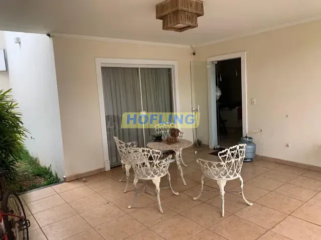 Casa com 305m² 4 quartos e 2 banheiros, à venda, no bairro Vila do Rádio em Rio Claro
