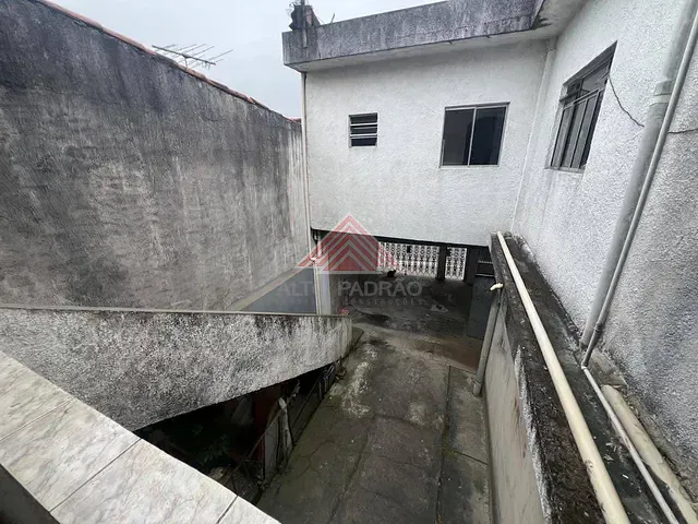 Casa com 250m² 8 quartos e 5 banheiros, à venda, no bairro Parque das Américas em Mauá