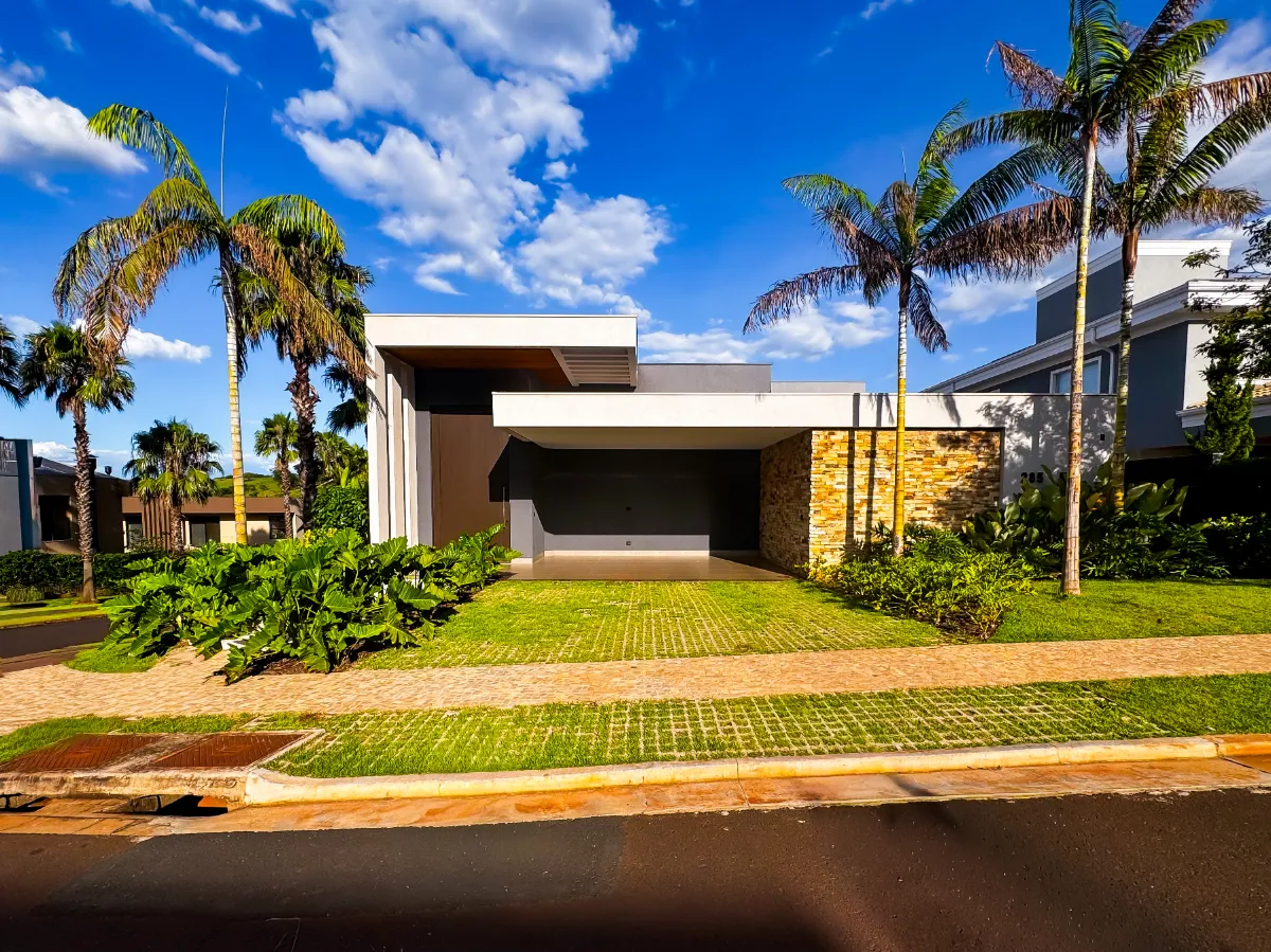 Casa no condomínio a para venda com 4 quartos, sendo 4 suítes, 350m²
