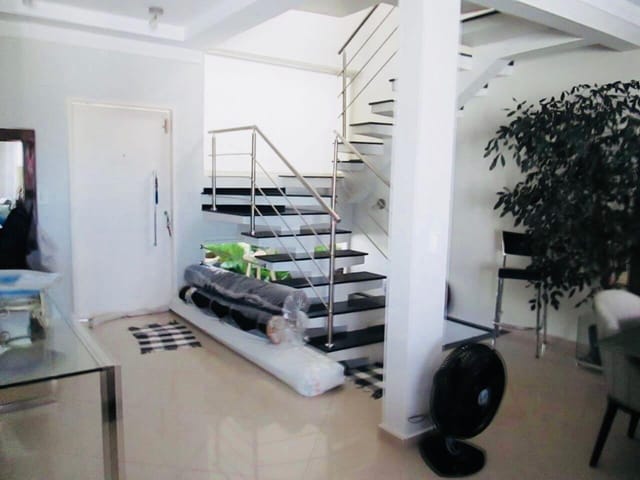 Casa 3 quartos e 2 banheiros, à venda ou para alugar, no bairro Urbanova V em São José dos Campos