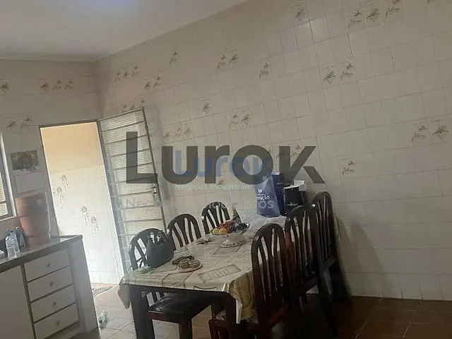 Casa com 251m² 2 quartos e 3 banheiros, à venda, no bairro Jardim Proença I em Campinas