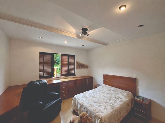 Casa com 1200m² 5 quartos e 6 banheiros, à venda, no bairro Nova Higienópolis em Jandira