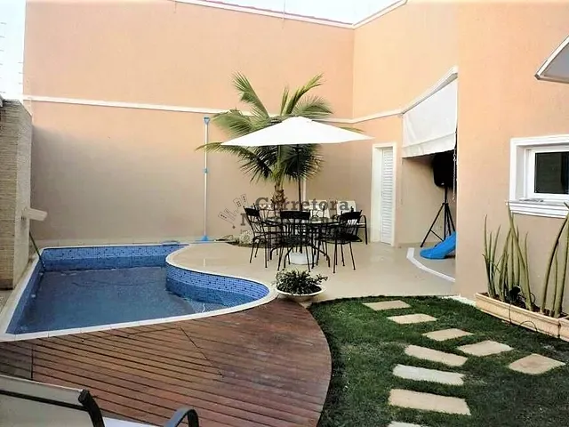 Casa com 232m² 4 quartos e 6 banheiros, à venda, no bairro Villa Branca em Jacareí