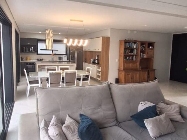 Casa com 450m² 3 quartos e 4 banheiros, à venda ou para alugar, no bairro Condomínio Residencial Mont Blanc em São José dos Campos