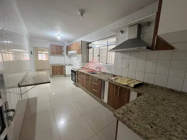 Casa 3 quartos e 2 banheiros, à venda, no bairro Jardim Mauá em Mauá