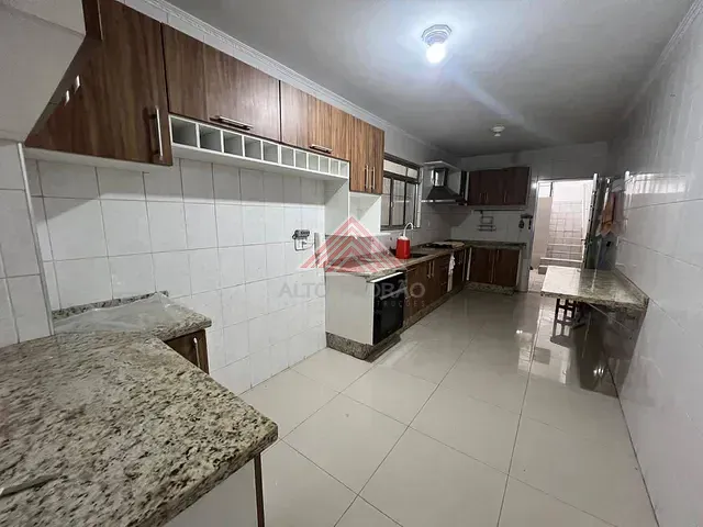 Casa 3 quartos e 2 banheiros, à venda, no bairro Jardim Mauá em Mauá