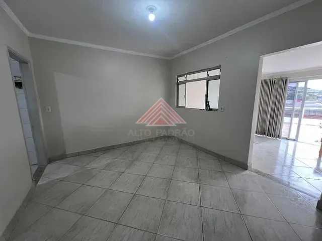 Casa 3 quartos e 2 banheiros, à venda, no bairro Jardim Mauá em Mauá