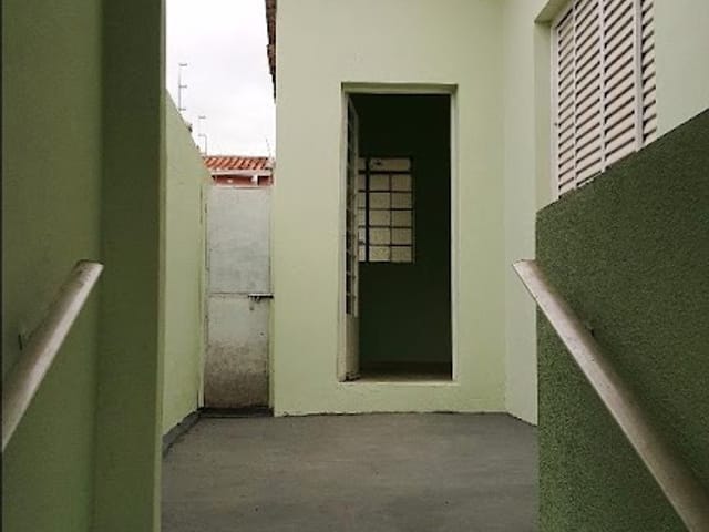 Foto do Casa - Casa com 2 dormitórios para alugar, 116 m² por R$ 1.100,00 - Vila Santana - Sorocaba/SP | Ary Proenca Negócios Imobiliários Ltda