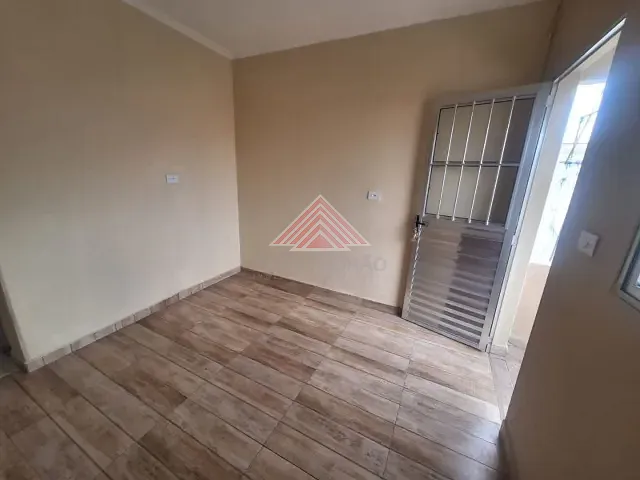 Casa 2 quartos e 1 banheiro, à venda, no bairro Jardim Zaira em Mauá
