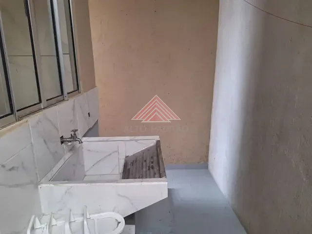 Casa 2 quartos e 1 banheiro, à venda, no bairro Jardim Zaira em Mauá