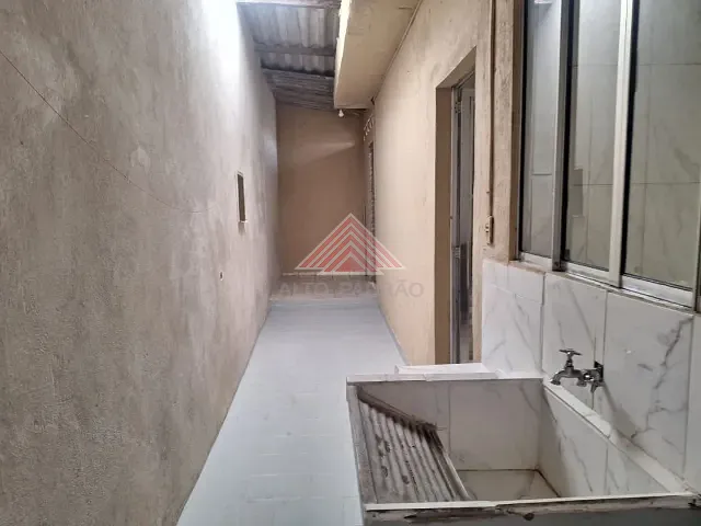Casa 2 quartos e 1 banheiro, à venda, no bairro Jardim Zaira em Mauá