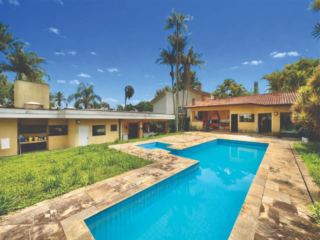 Casa com 1200m² 5 quartos e 7 banheiros, à venda, no bairro Jardim do Golf I em Jandira
