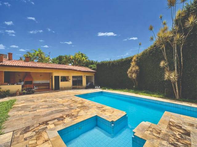Casa com 1200m² 5 quartos e 7 banheiros, à venda, no bairro Jardim do Golf I em Jandira