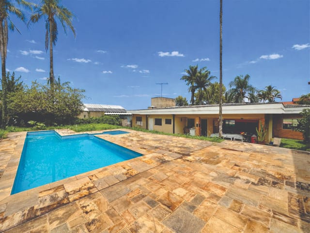 Casa com 1200m² 5 quartos e 7 banheiros, à venda, no bairro Jardim do Golf I em Jandira