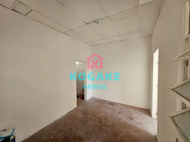 Casa com 60m² 2 quartos e 1 banheiro, à venda ou para alugar, no bairro Jardim Bela Vista em São José dos Campos