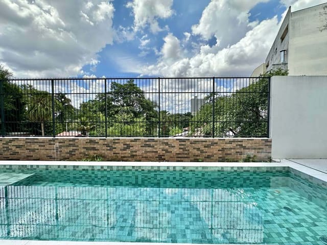 Casa com 1465m² 3 quartos e 5 banheiros, à venda, no bairro Chácara do Refúgio em Carapicuíba