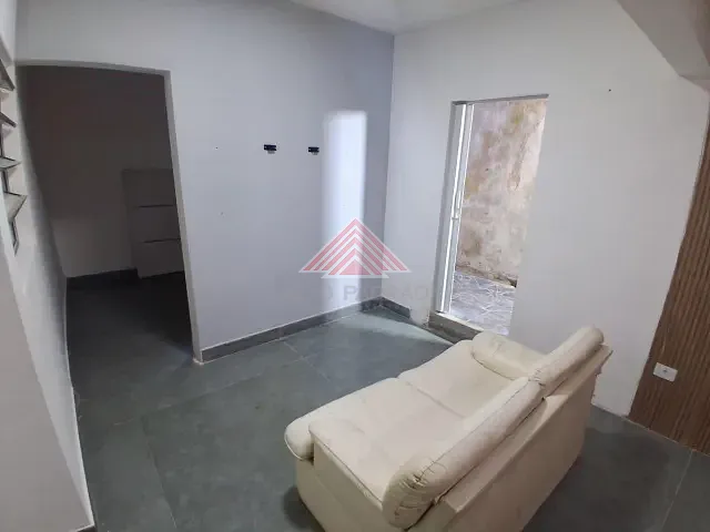 Casa 2 quartos e 1 banheiro, para alugar, no bairro Vila Lisboa em Mauá