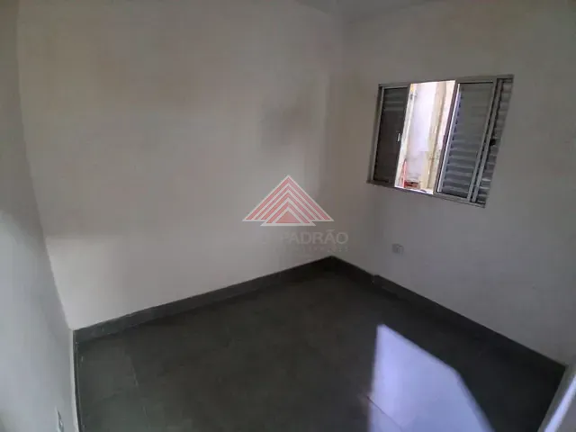 Casa 2 quartos e 1 banheiro, para alugar, no bairro Vila Lisboa em Mauá