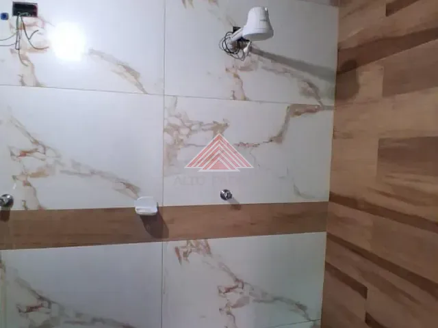 Casa 2 quartos e 1 banheiro, para alugar, no bairro Vila Lisboa em Mauá