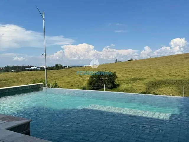 Casa 4 quartos e 2 banheiros, à venda, no bairro Condomínio Residencial Alphaville II em São José dos Campos